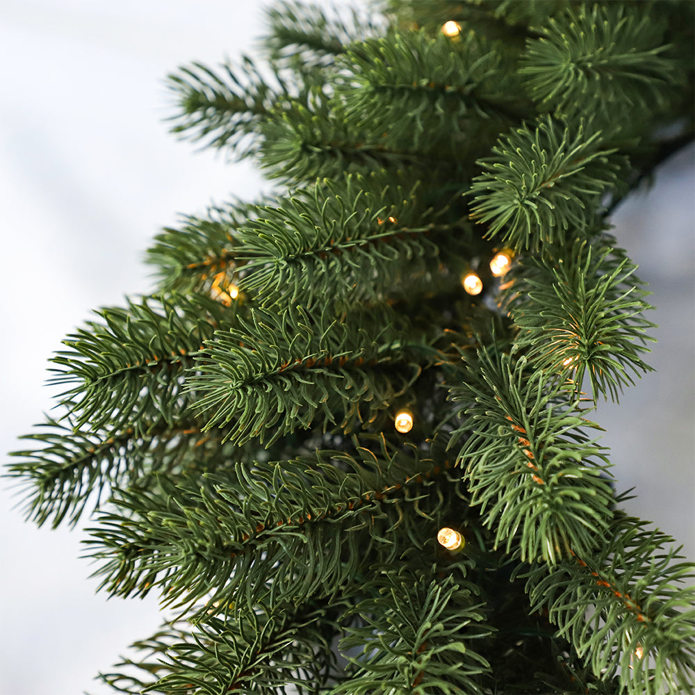 Couronne de Noël artificielle illuminée, lumières jaunes, 22-26 pouces / 55-70 CM, PVC
