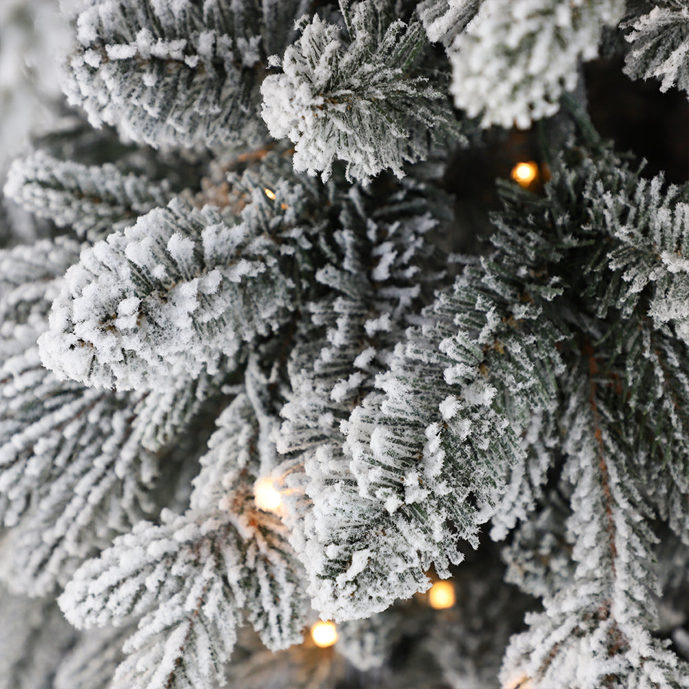 Sapin de Noël artificiel fin, blanc, floqué, support inclus, 5 à 10 pieds / 1,5 m - 3 m / PE PVC mélangé