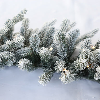 Guirlande de Noël artificielle pré-éclairée avec neige floquée, lumières blanches et jaunes, 22-26 pouces/55-70 CM, PVC