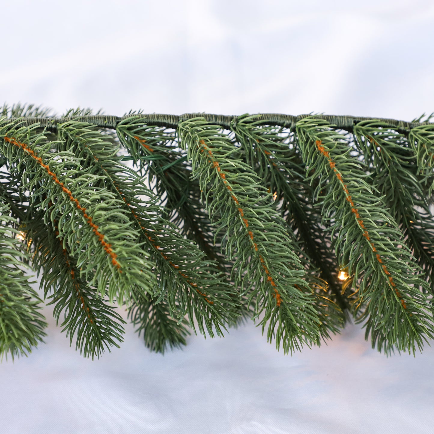 Guirlande de Noël artificielle pré-éclairée, lumières vertes et jaunes, 22-26 pouces/55-70 CM, PE PVC mélangé